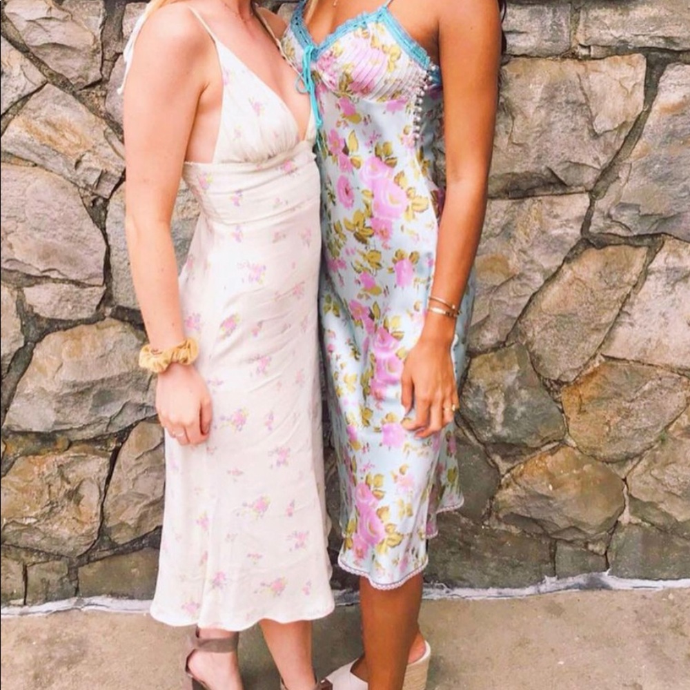 ISO: Floral silk midi dress - Picture 2 of 2